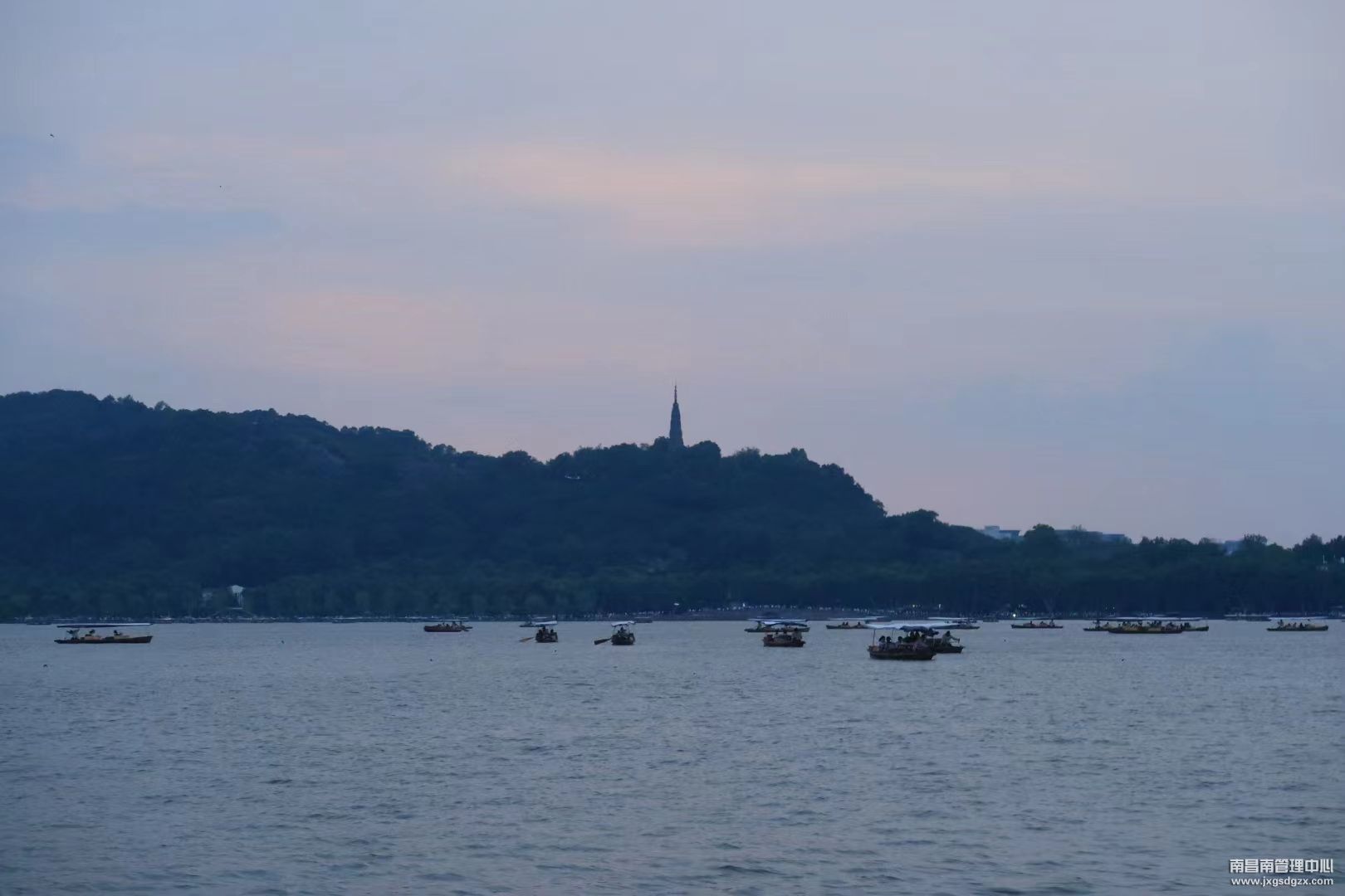 夕映雷鋒